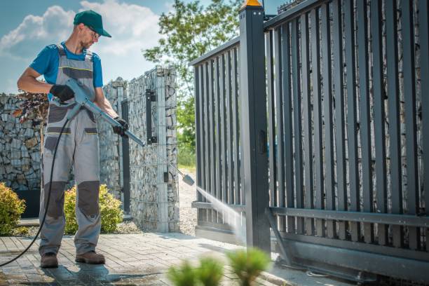Best Graffiti Removal  in Fowler, CA